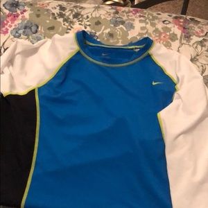 Women’s Nike Rashguard